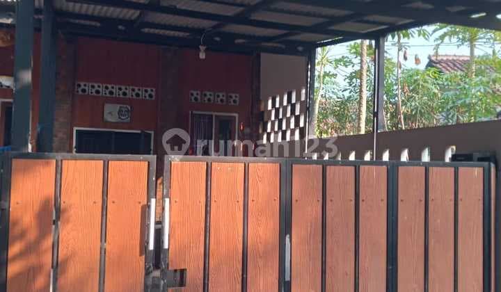 Sell Ready-to-Occupy Shop House with Car Access