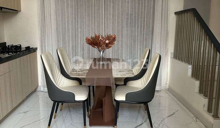 Rumah 3 Lantai Modern Siap Huni, Nyaman & Strategis! Cakung, Jakarta Timur, 007