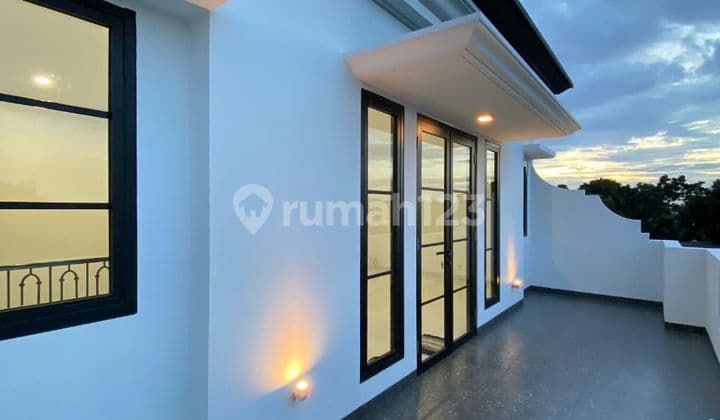 Townhouse Mewah 2,5 Lantai Cibubur Residence, Ciracas, Jakarta Timur, 007