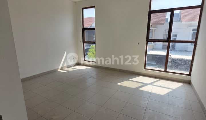 For Rent Modern 2-Storey House in Alamanda Cluster, Cakung, East Jakarta, 029