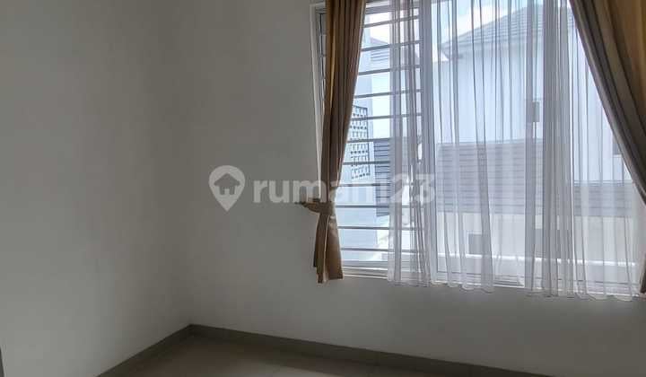 Hunian Nyaman Strategis Lebar 7 Cluster Laseine, Cakung, Jakarta Timur, 028
