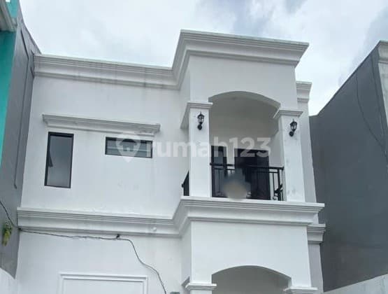 Dijual Rumah American Classic Harga 1 M An di Harapan Indah, Bekasi, 018