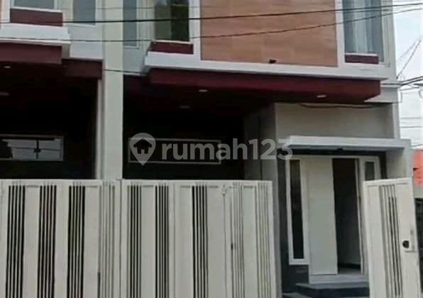 Rumah 2 Lantai On Progres