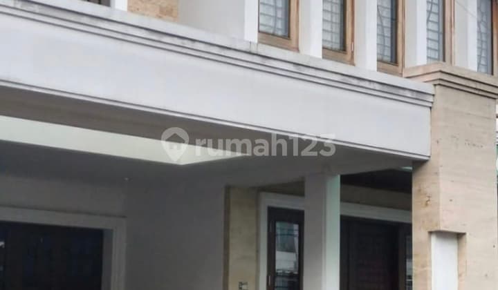 Rumah 2 Lantai Luas Tanah 244 M2 di The Pavillion Ciracas Jakarta Timur