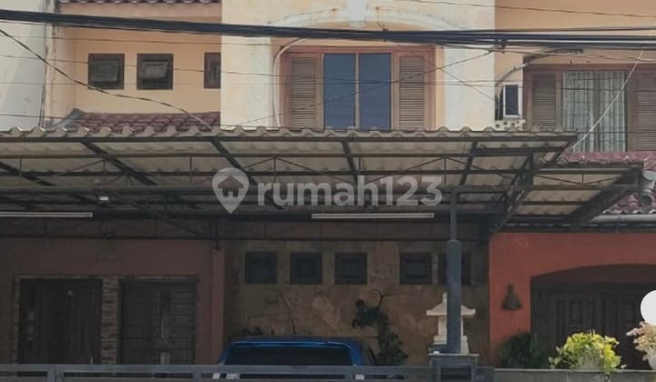 Rumah 2 Lantai Luas Tanah 300 M2 di Limo Depok