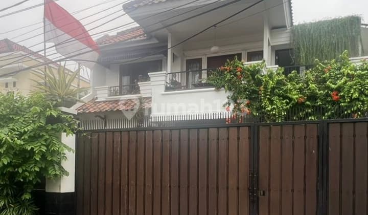 Rumah 2 Lantai dengan Luas Tanah 527 M2 di Lenteng Agung Jakarta Selatan