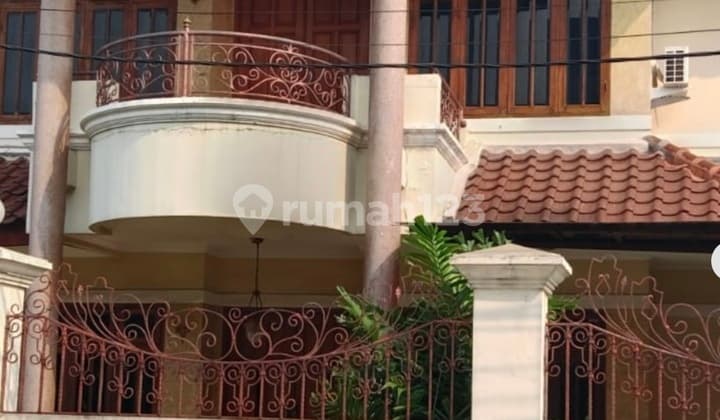 Luxury 2-Story House with 509 M2 Land Area in Pejaten, South Jakarta