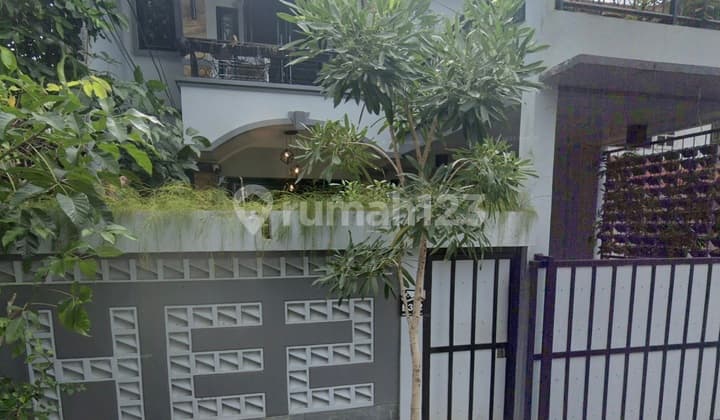 2-Story House, 160 M2 Land Area in Kedoya, West Jakarta