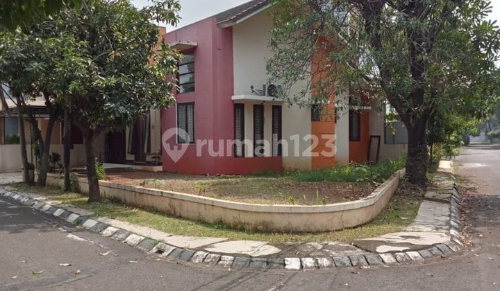 For Sale Comfortable House at Hook in De Sanctuary Housing Estate, Jatimakmur, Pondok Gede