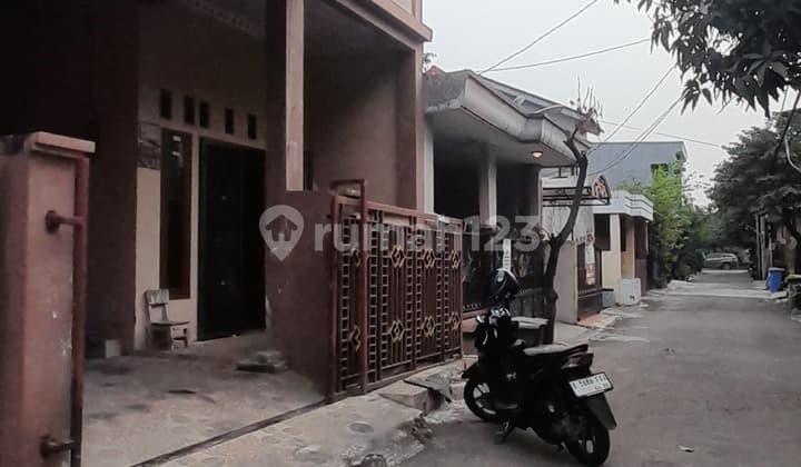 Rumah Dekat Toll dan Mal