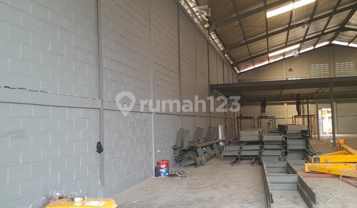 Gudang Siap.huni Dekat Toll