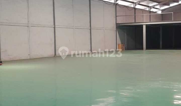 Warehouse. Ready to Occupy. Near Toll Road.