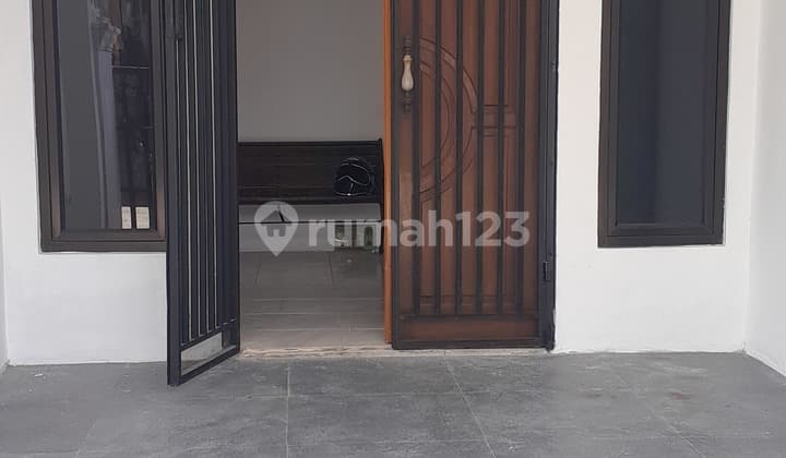 Rumah Siap.huni Dekat Toll.bersih Dan.rapi