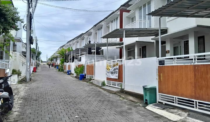 Rumah Grand Srikandi Mansion Munggu