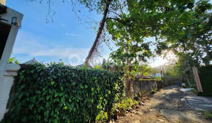 Lahan dan Bangunan Super Langka Hanya 50 Meter Pantai Batu Belig