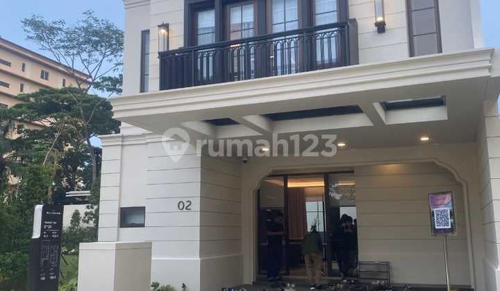 The Allegra Casa De Lago, Rumah Mewah View Danau di Lippo Cikarang