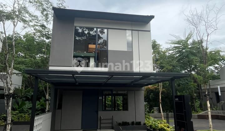 For Sale X5 Type House in Lippo Cikarang Cluster, Strategic Location Near Harper Hotel and UNJ University.