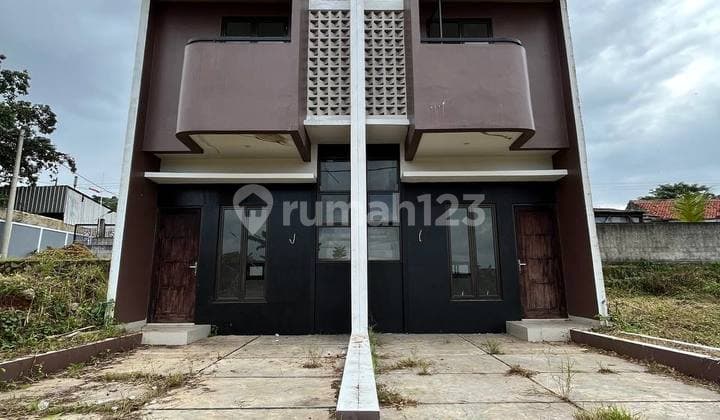 Butuh Cepat! Rumah 2 Lantai Cipayung, SHM Pecah, Lokasi Strategis