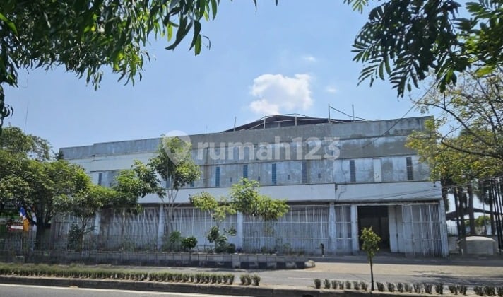 Dijual Via Lelang Gudang di Pusat Kota Surakarta