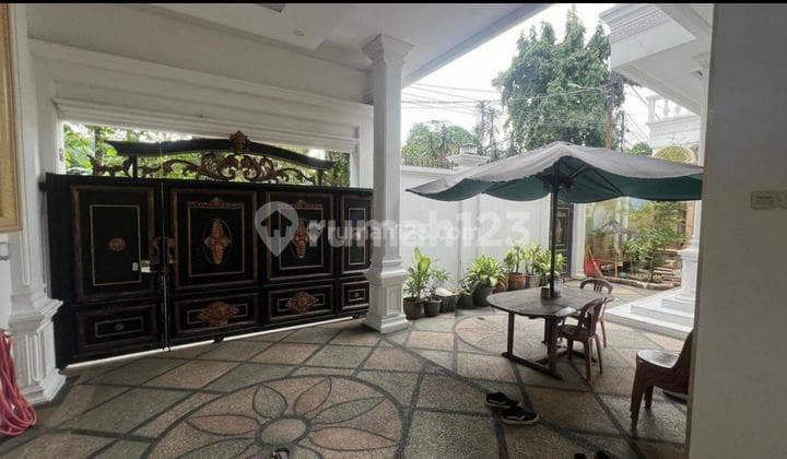 Rumah Mewah Premium Desain Modern dengan Private Pool di Duren Sawit Jakarta Timur