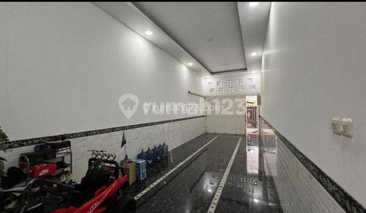 Rumah Mewah Premium Desain Modern dengan Private Pool di Duren Sawit Jakarta Timur