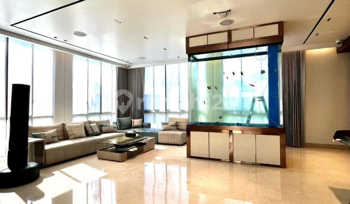 Rumah Mewah Dekat Club House Full Furnished di BSD Tangsel