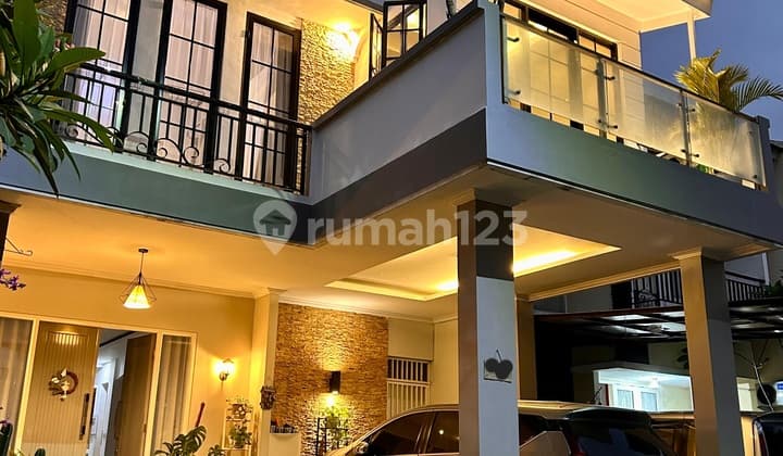 Rumah 3 Lantai SHM Semi Furnished bisa Nego di Ciputat Tangsel
