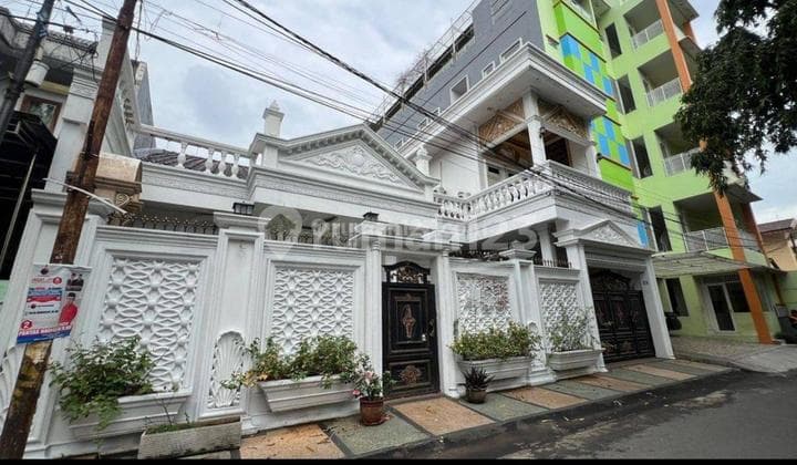 Rumah Bangunan 2 Lantai Sudah SHM Siap Huni di Duren Sawit Jaktim