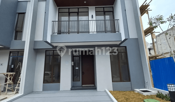 Rumah Brand New Semi Furnished dengan 1 Unit AC, Paramount Petals