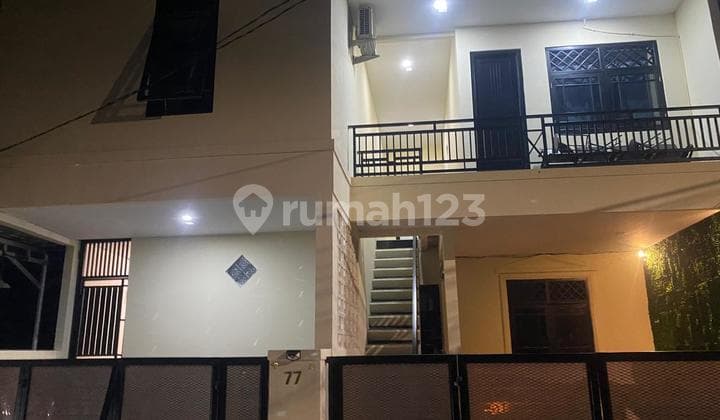 Rumah untuk Bisnis Kos Kosan Kawasan Elit Kemang, Jaksel