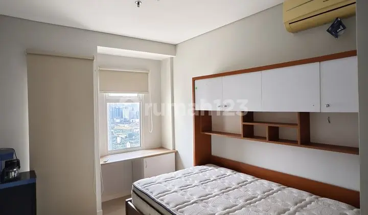 Apartemen Dekat Central Park Full Furnished di Jakbar