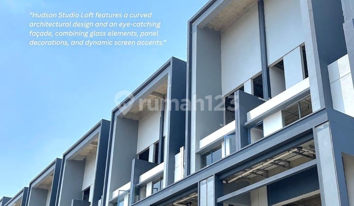 Ruko Hook Bangunan 3 Lantai High Cilling di Gading Serpong