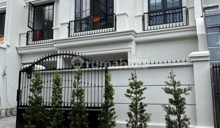 Dijual Rumah Indent One Gate System Cempaka Putih Tengah