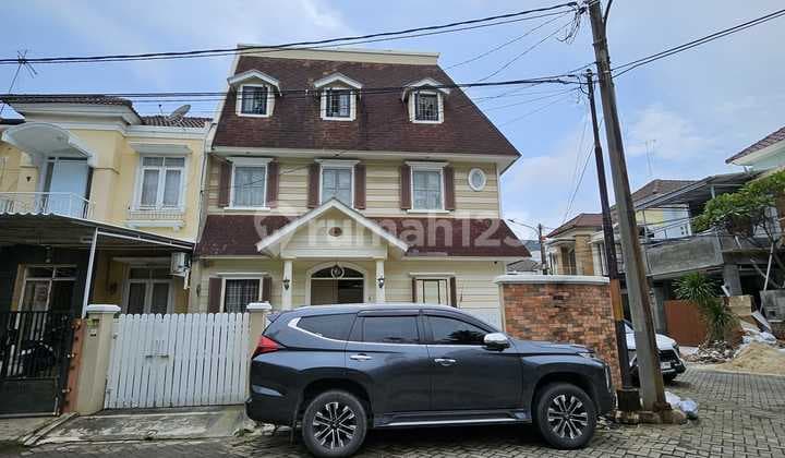 Rumah Mutiara Taman Palem 4+1Br Lokasi Strategis Cengkareng - H10011