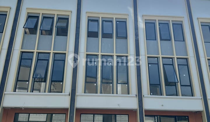 Rukp The Hudson Type Alfresco Gandeng 3 Lantai Double Facade, Gading Serpong - H20016