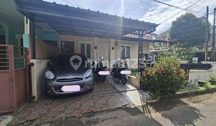 Rumah Hook di Bellacada Depok