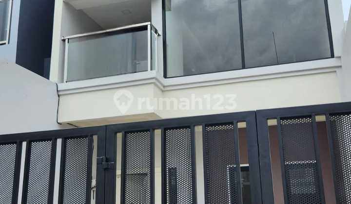 Dijual Rumah Baru Minimalis Interior Cantik di Gading Griya Residence