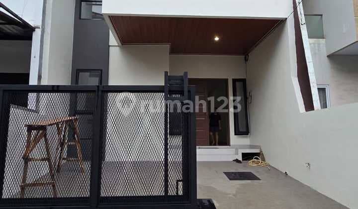 Dijual Rumah Baru Minimalis 2 Lantai Bagus di Kelapa Gading