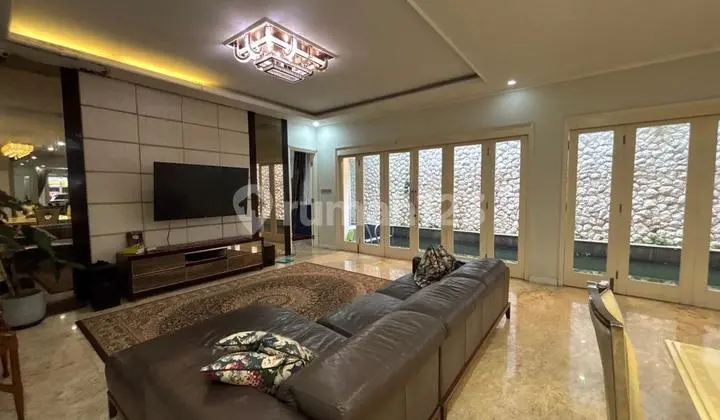 Jual Rumah dengan Kolam Renang di Cibaduyut Sayap Seoakrno Hatta