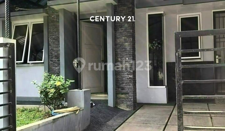 Rumah Mungil dengan Tiga Kamar Siap Huni 7338