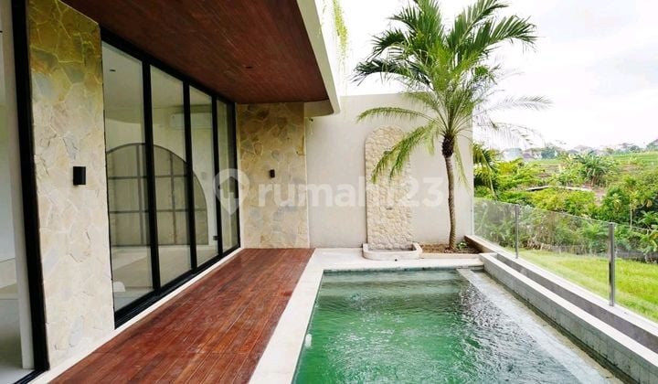 For Sale: Beautiful Villa with Rice Field View in Padonan