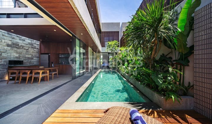 Luxury Modern Tropical Villa Beraban 5 Menit ke Pantai Tanah Lot