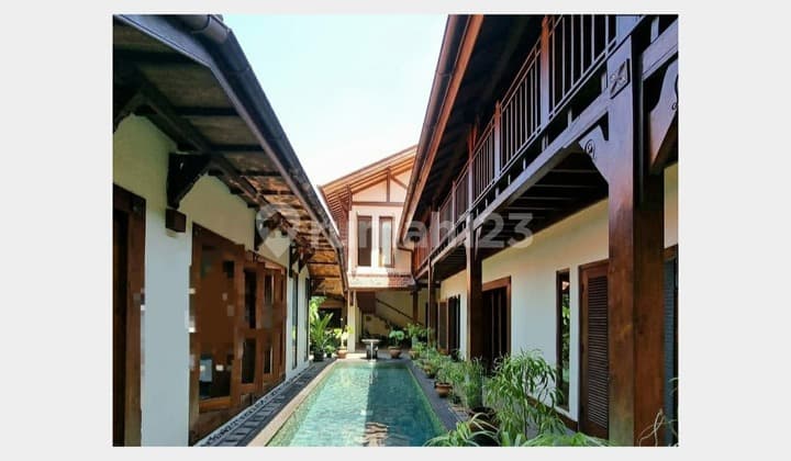 Dijual Rumah Villa di Prime Area Menteng Jakarta Pusat