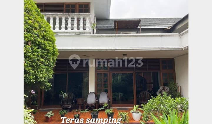 Dijual Rumah Lokasi Sangat Starategis di Menteng Jakarta Pusat
