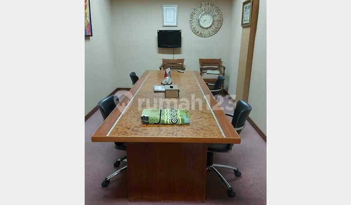 Disewakan Ruko 4 Lantai Siap Huni di Menteng Jakarta Pusat