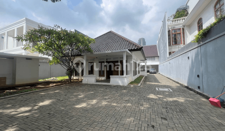 Disewakan Rumah Sangat Terawat Siap Huni Lokasi di Menteng