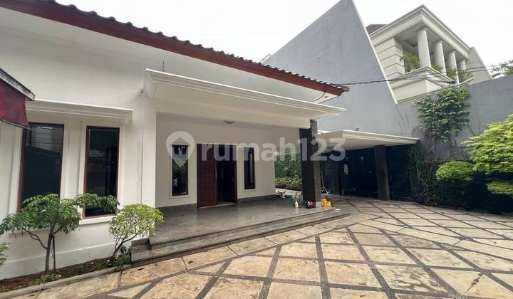 Disewakan Rumah Siap Huni Bentuk Kotak Cocok untuk Embassy, Hunian atau Silent Office