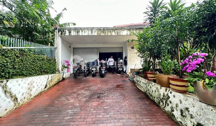 Dijual Rumah Kawasan Elit dan Strategis di Menteng Jakarta Pusat