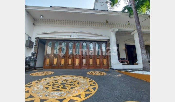 Dijual Rumah Luxurious Classic di Menteng Jakarta Pusat