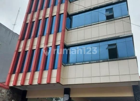 Dijual Gedung 5 Lantai Siap Beroperasional Cikini Jakarta Pusat